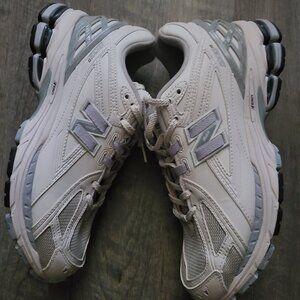 New balance 1906R white /grey size 8.5